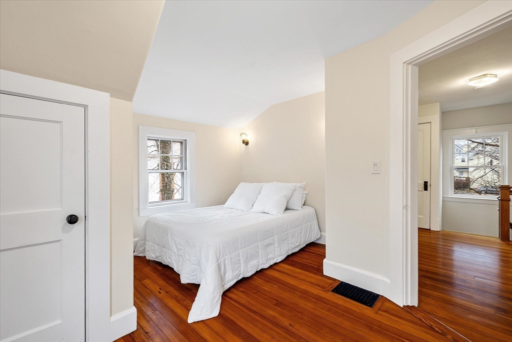 6 Woods Court