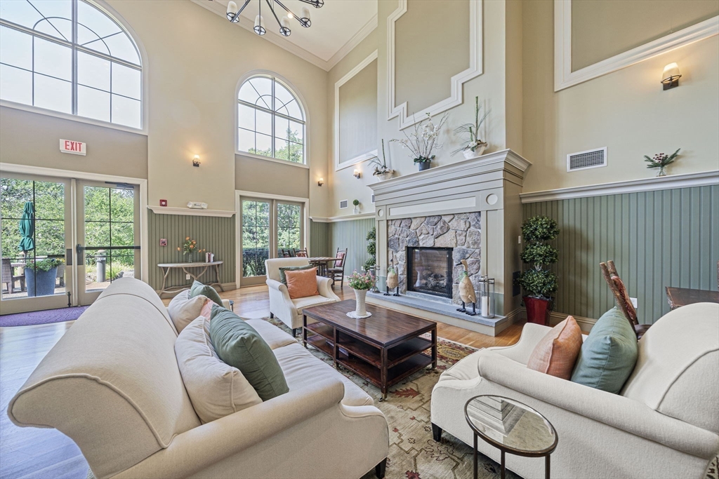 59 Walpole St, Unit 210, Canton