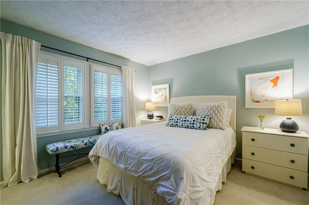 2 Arpege Way NW