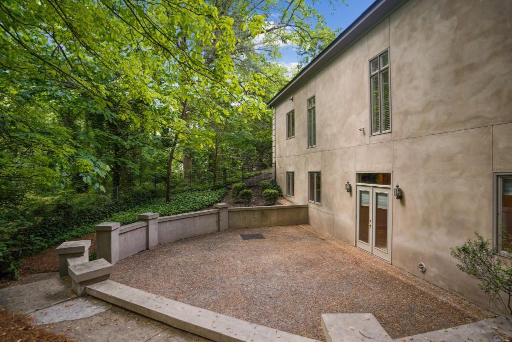 973 Peachtree Battle Avenue