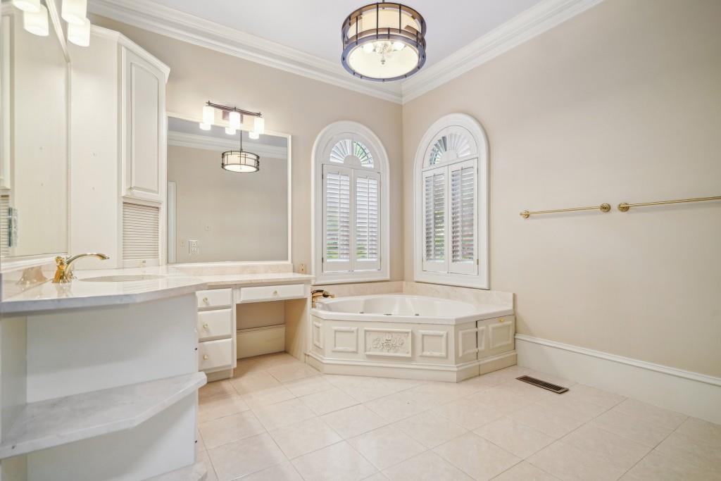 973 Peachtree Battle Avenue