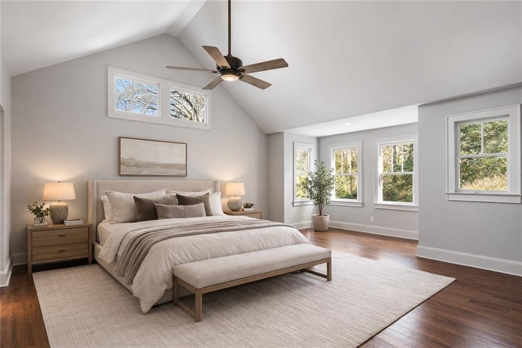 712 Gladstone Road NW