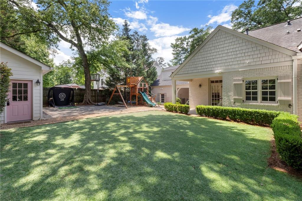 2203 Howell Mill Road NW