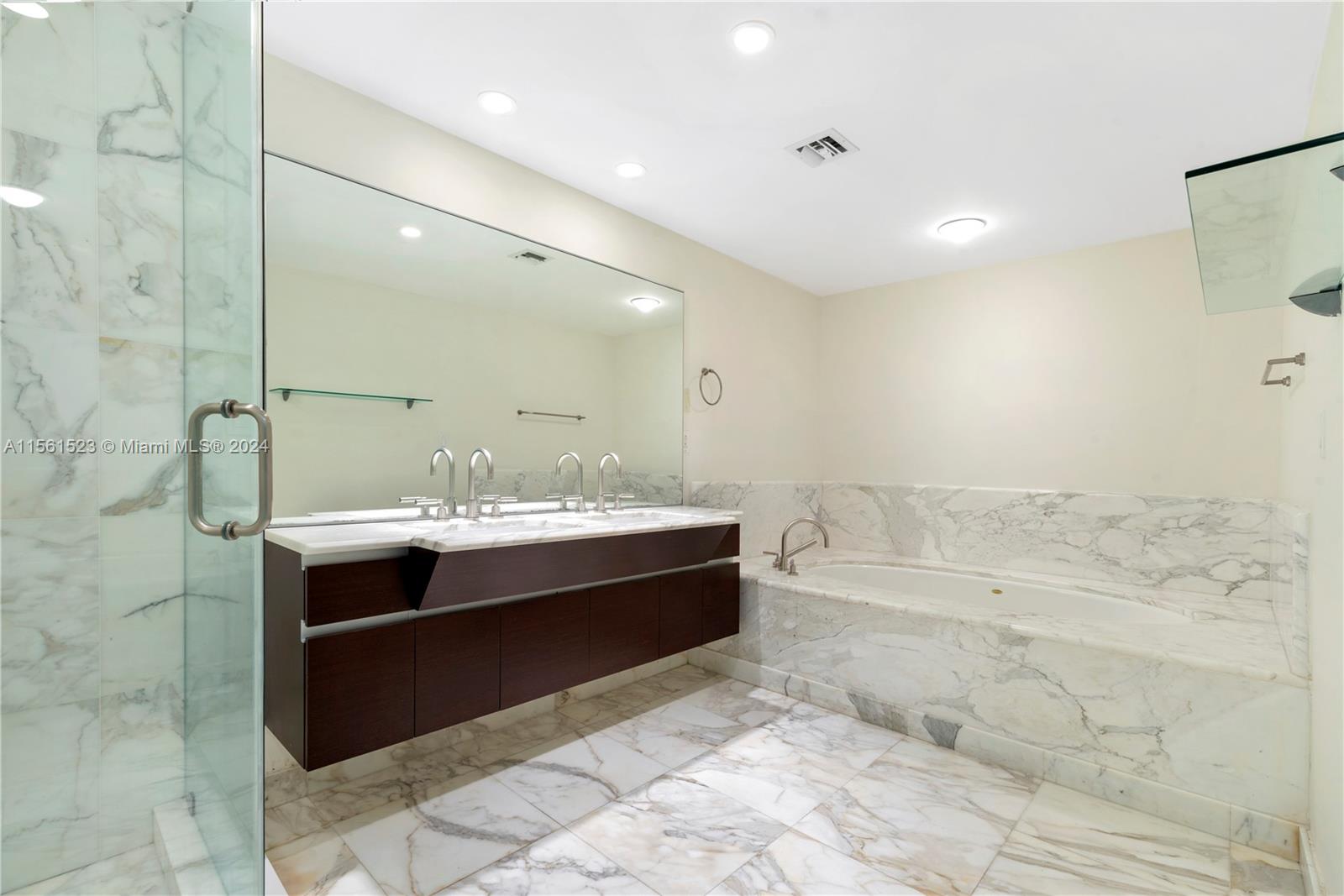 2627 S Bayshore Dr # 1008