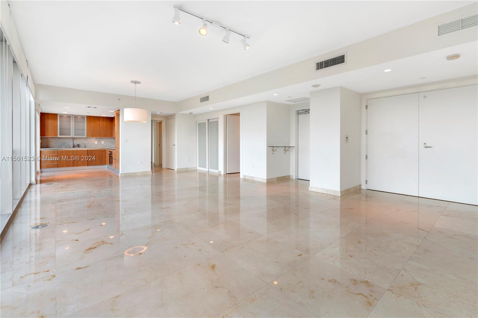 2627 S Bayshore Dr # 1008