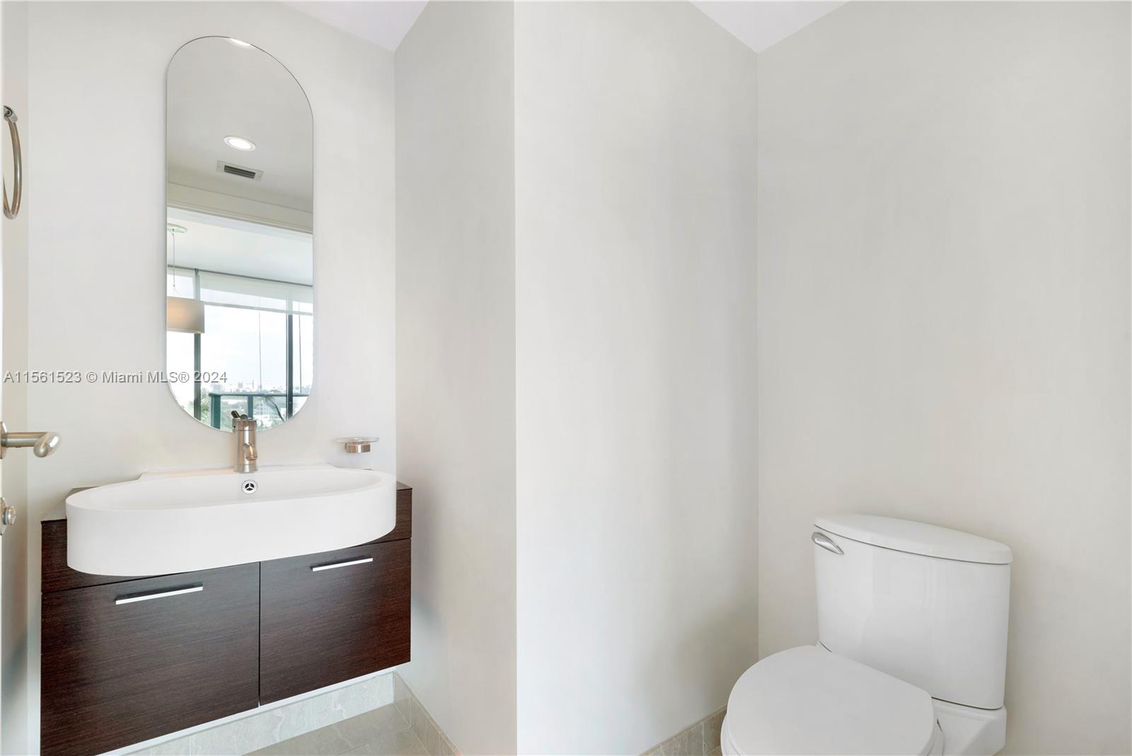 2627 S Bayshore Dr # 1008