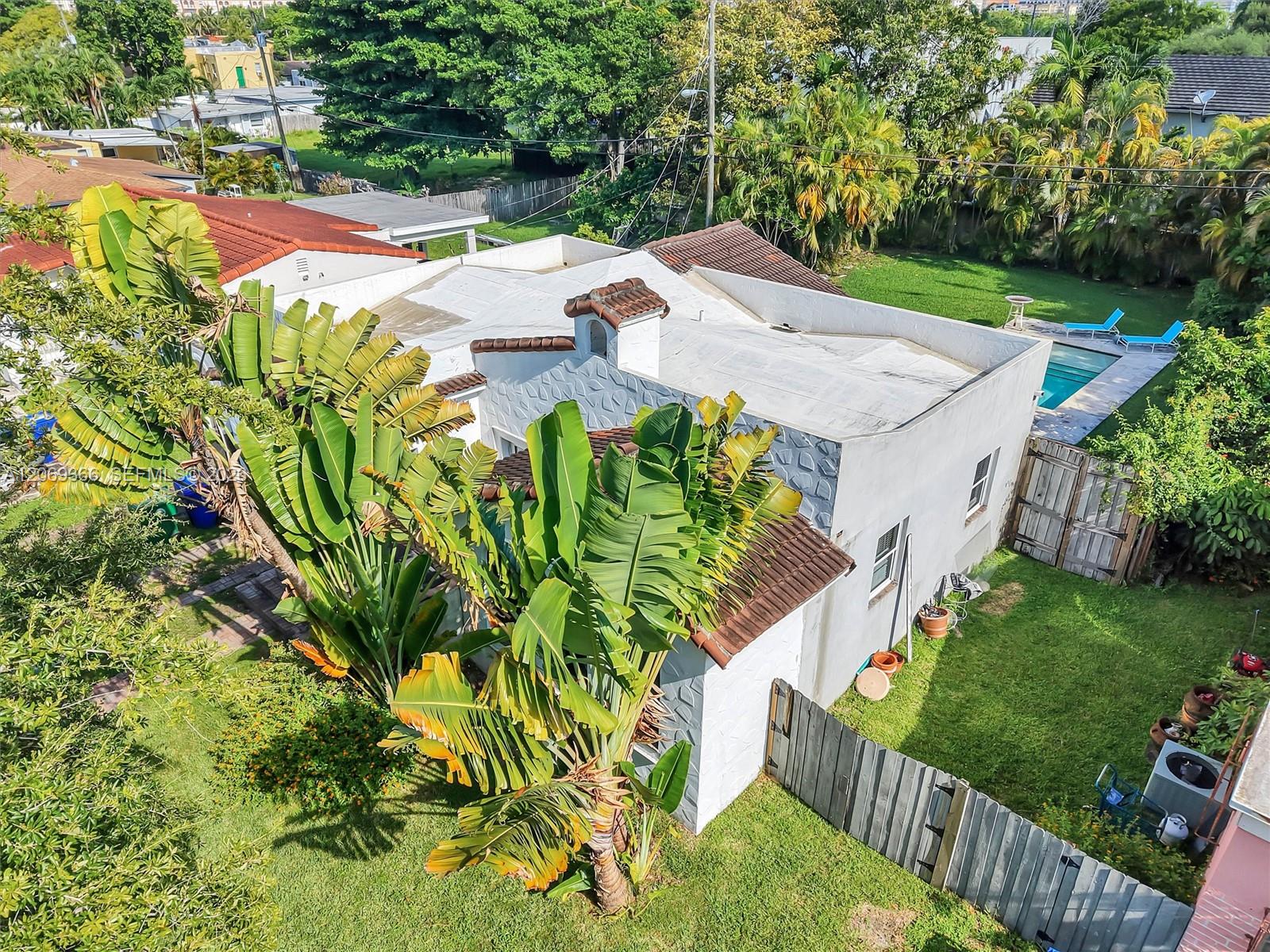 3605 SW 18th Ter