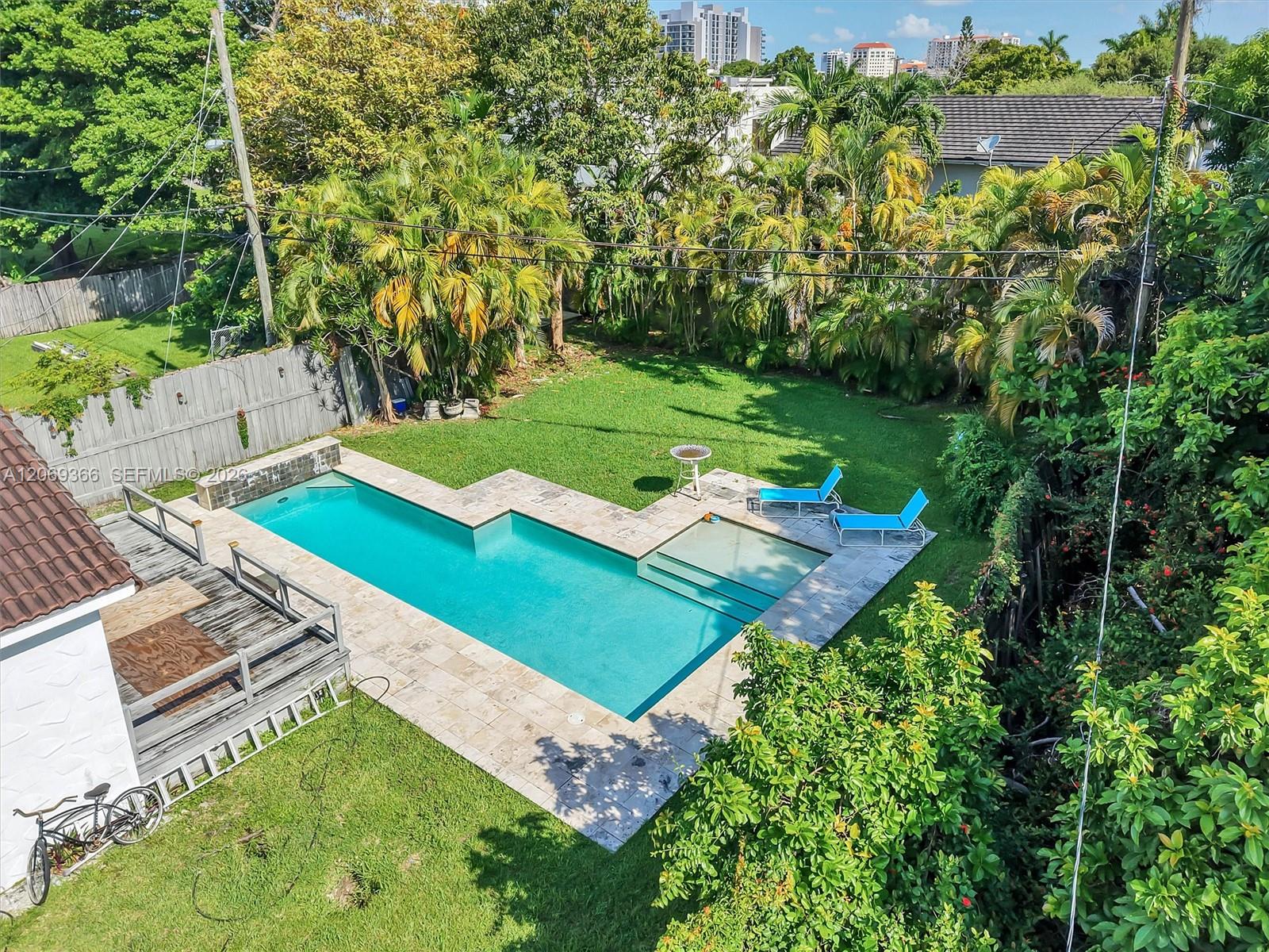 3605 SW 18th Ter