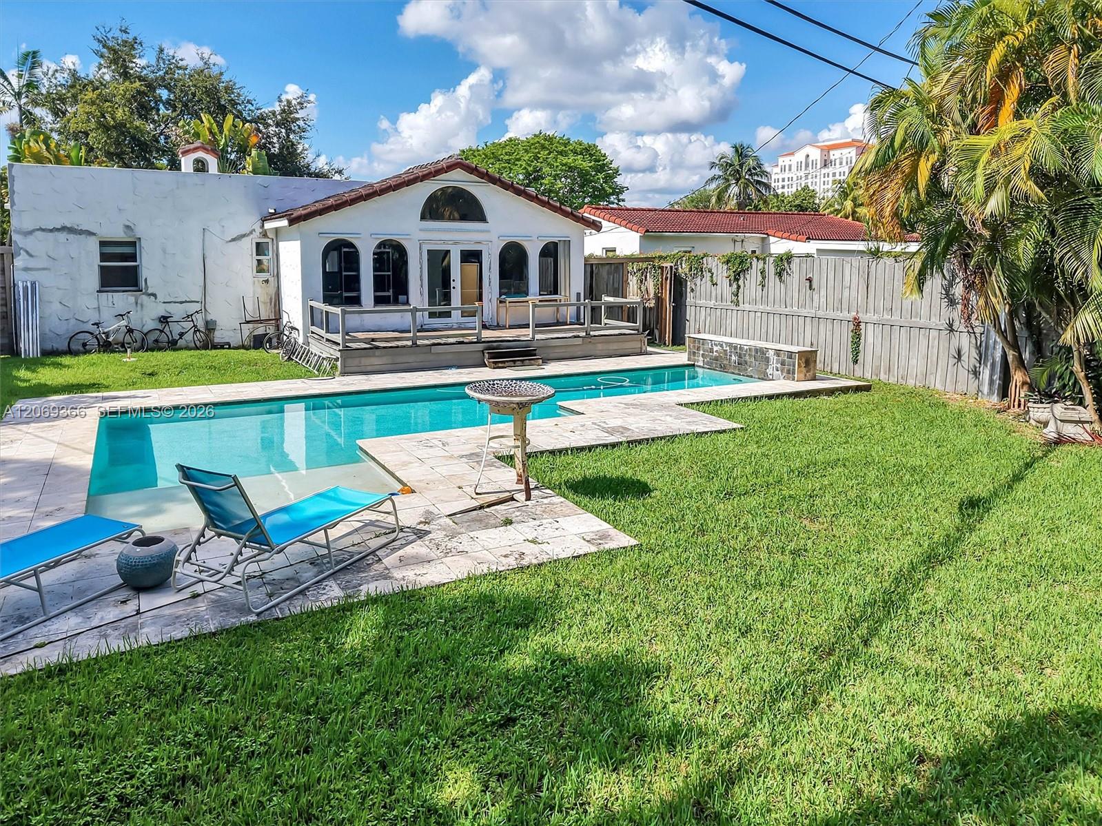 3605 SW 18th Ter