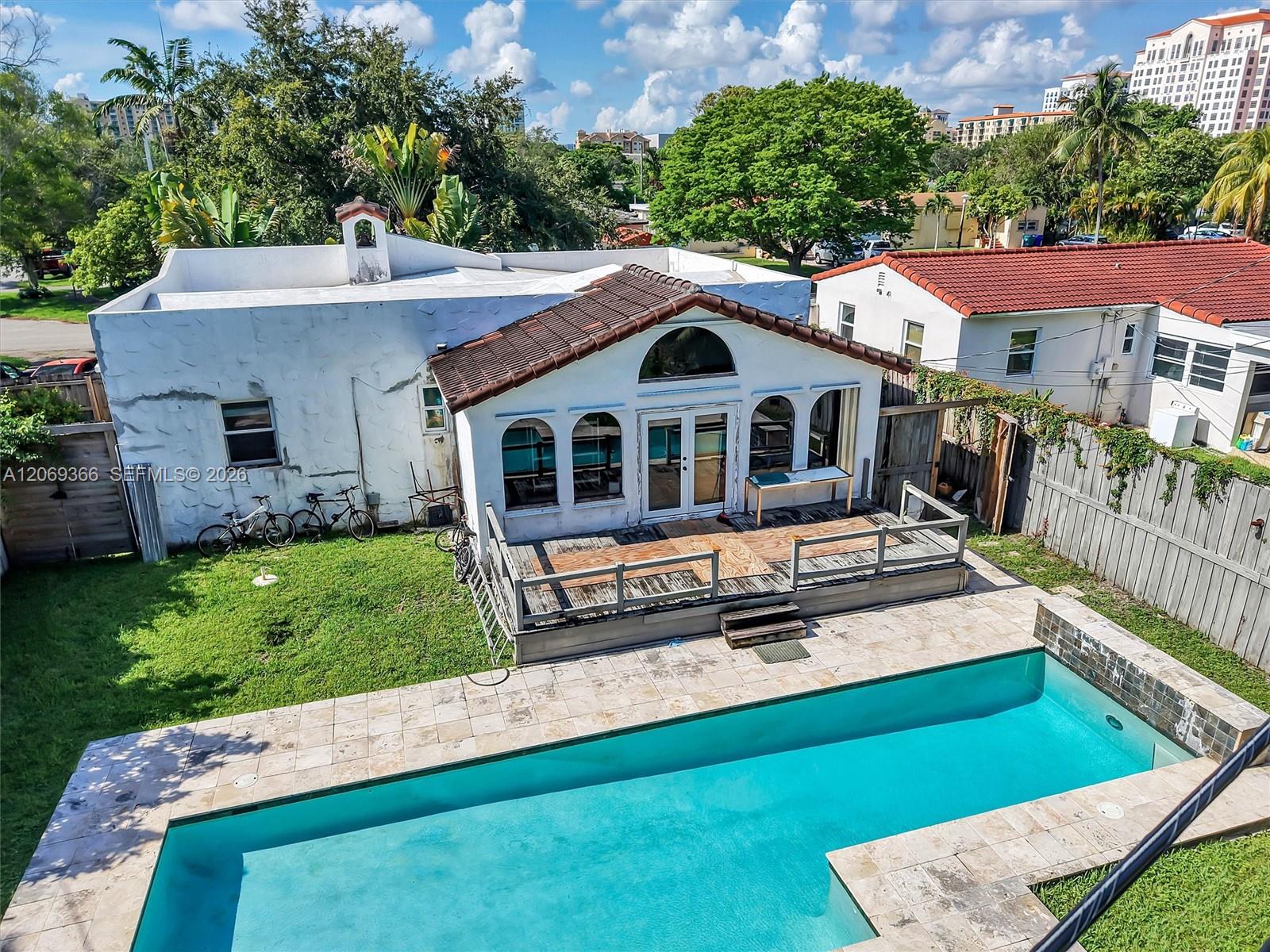 3605 SW 18th Ter