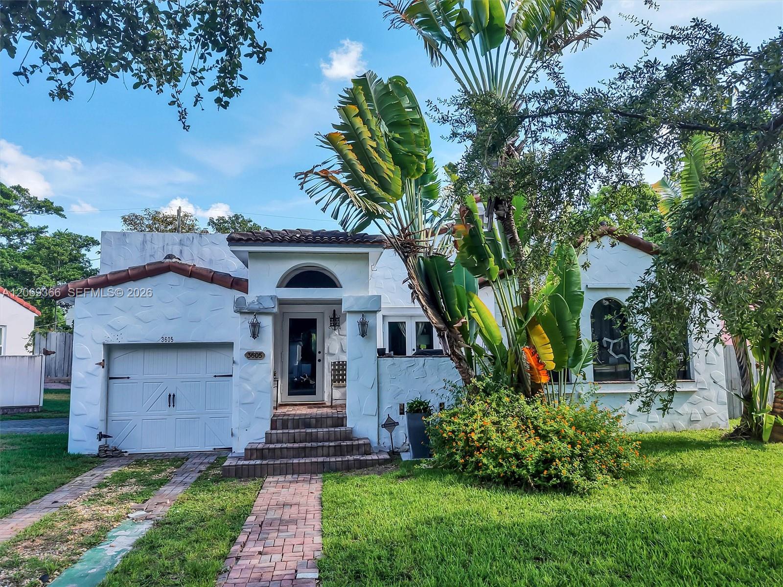3605 SW 18th Ter