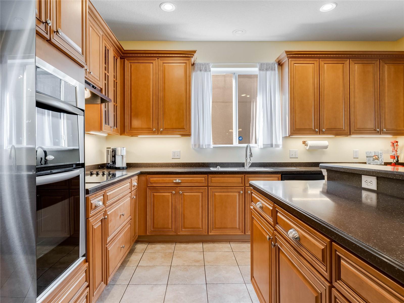 10133 STRATFORD POINTE AVE