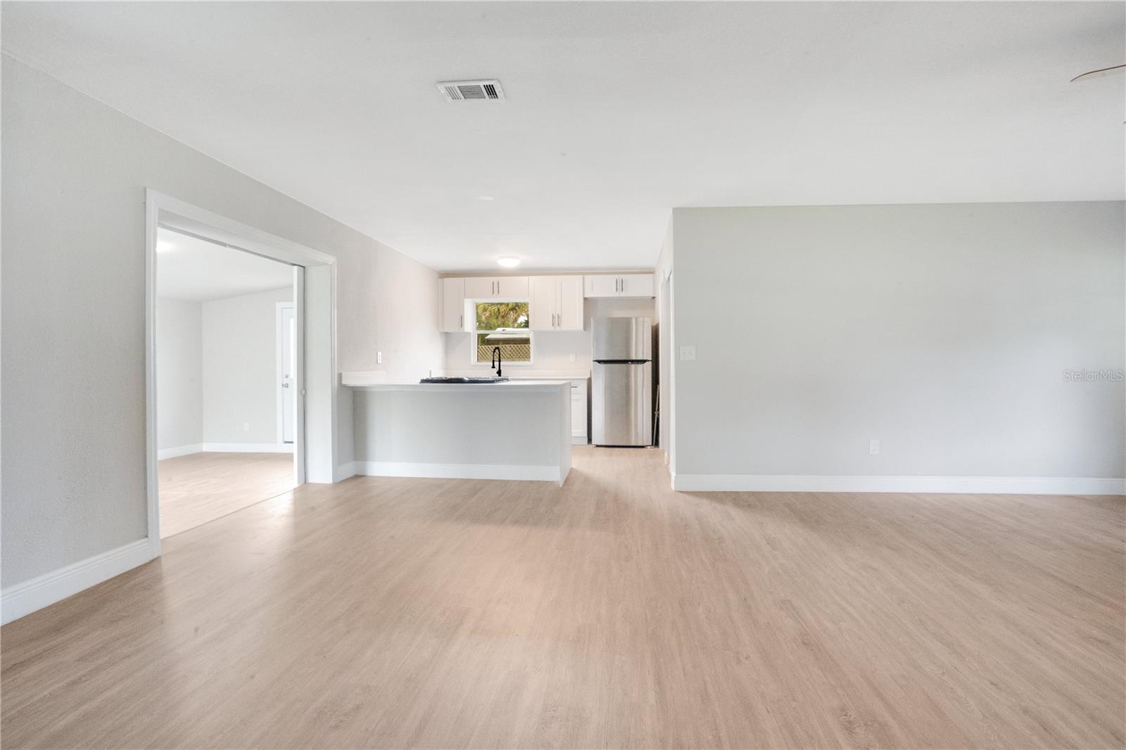 151 W CONNECTICUT AVE