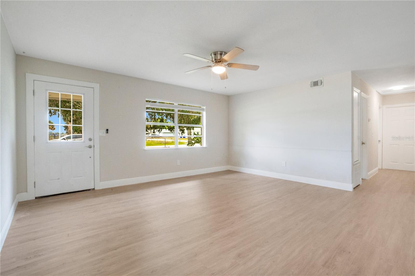 151 W CONNECTICUT AVE