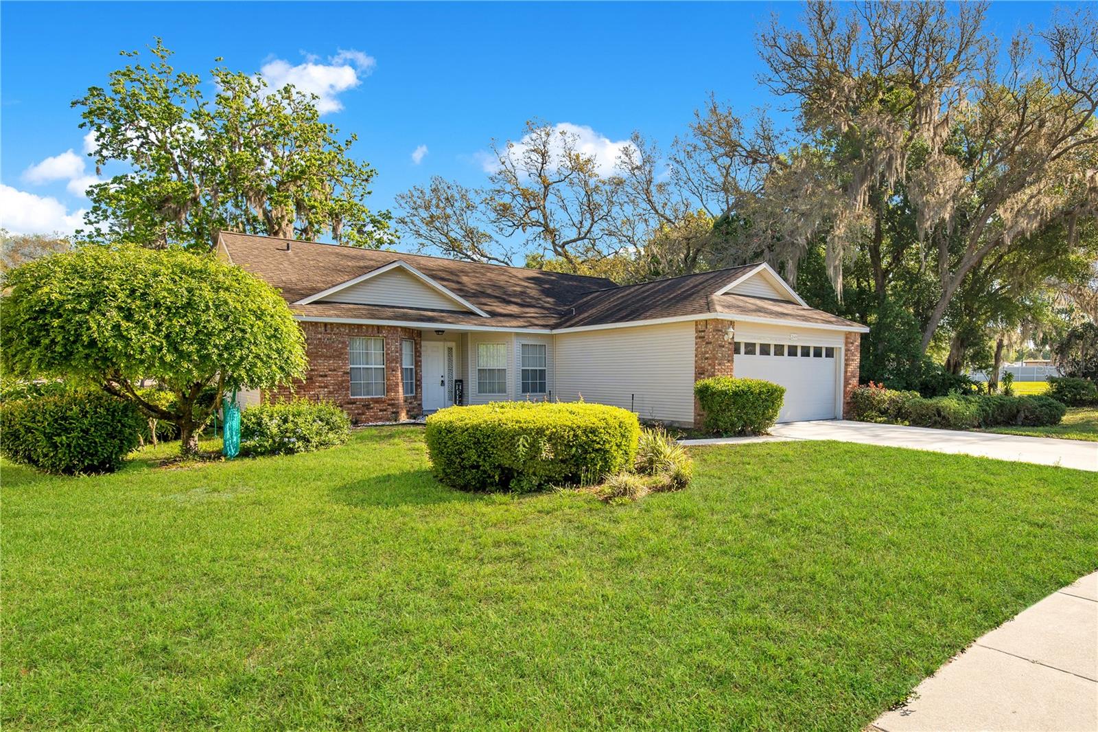 2149 SHERWOOD FOREST DR