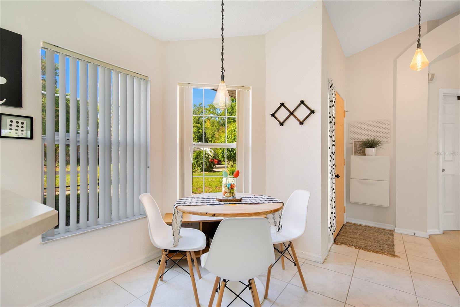 2149 SHERWOOD FOREST DR