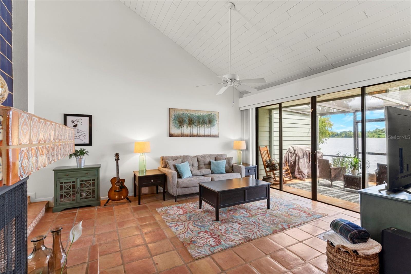 4558 N LAKE ORLANDO PKWY #2