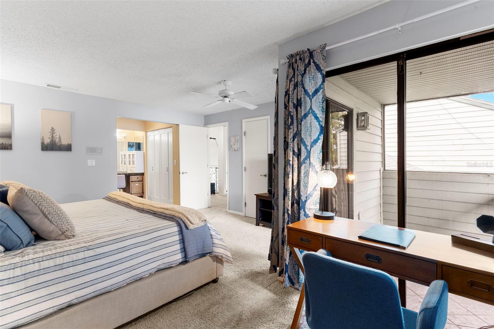 4558 N LAKE ORLANDO PKWY #2