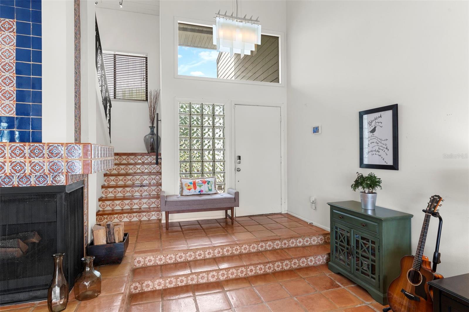 4558 N LAKE ORLANDO PKWY #2