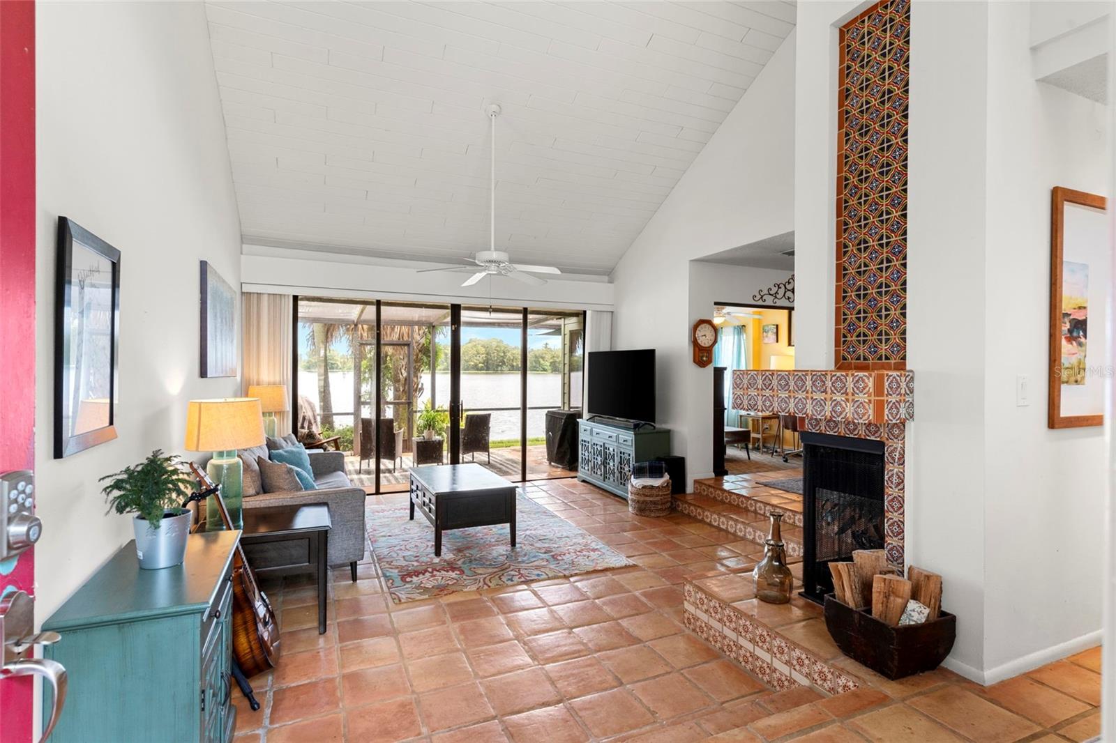 4558 N LAKE ORLANDO PKWY #2