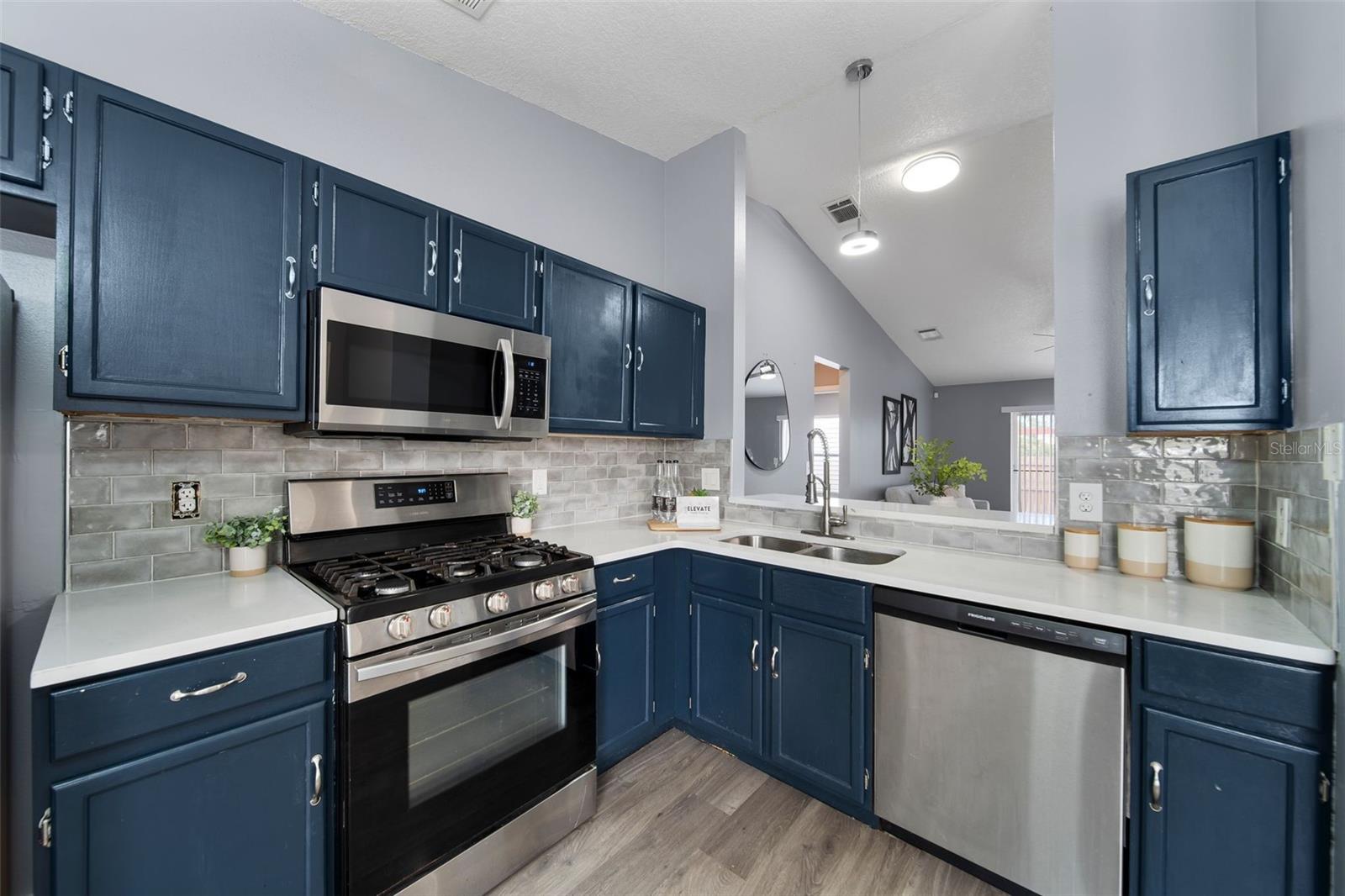 4706 CHEYENNE POINT TRL