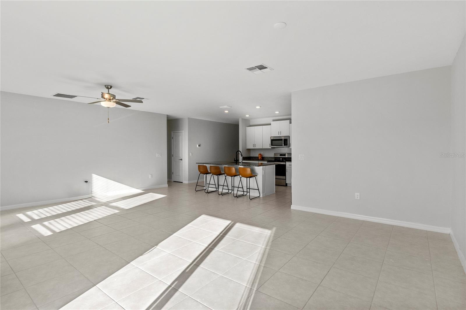 3519 LOUNGING WREN LN