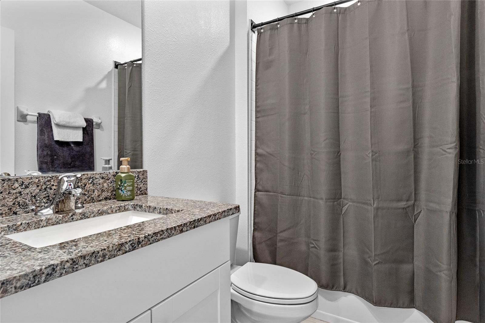 3519 LOUNGING WREN LN