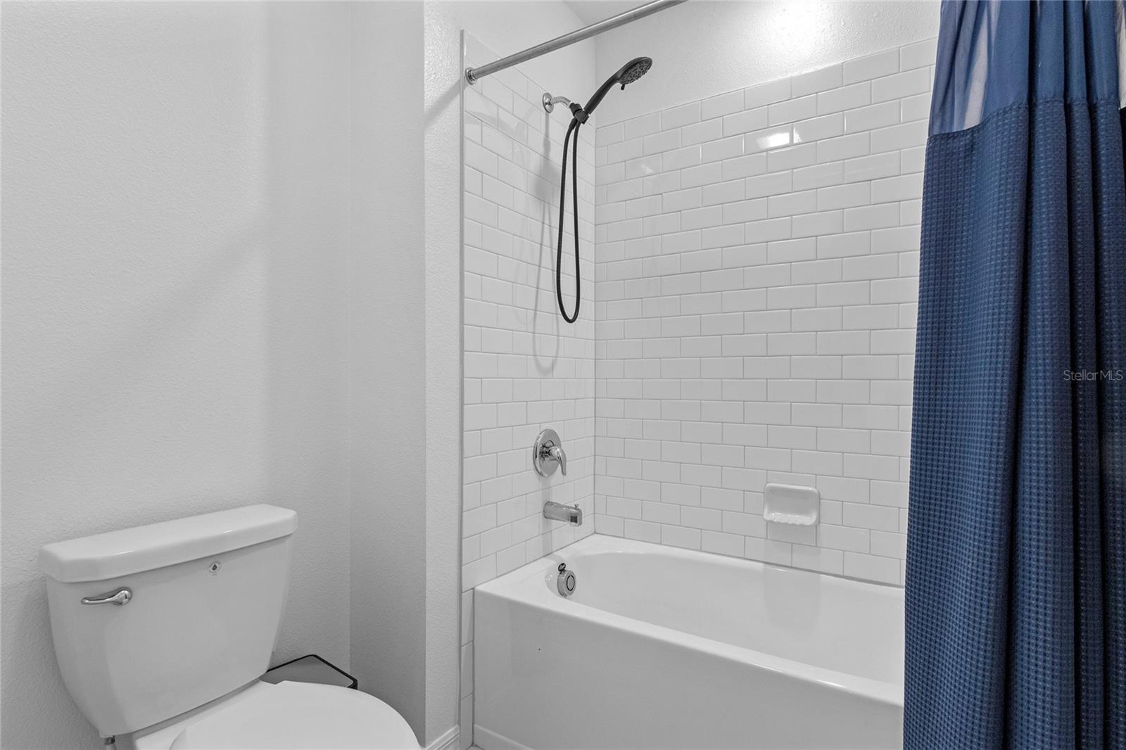 3519 LOUNGING WREN LN