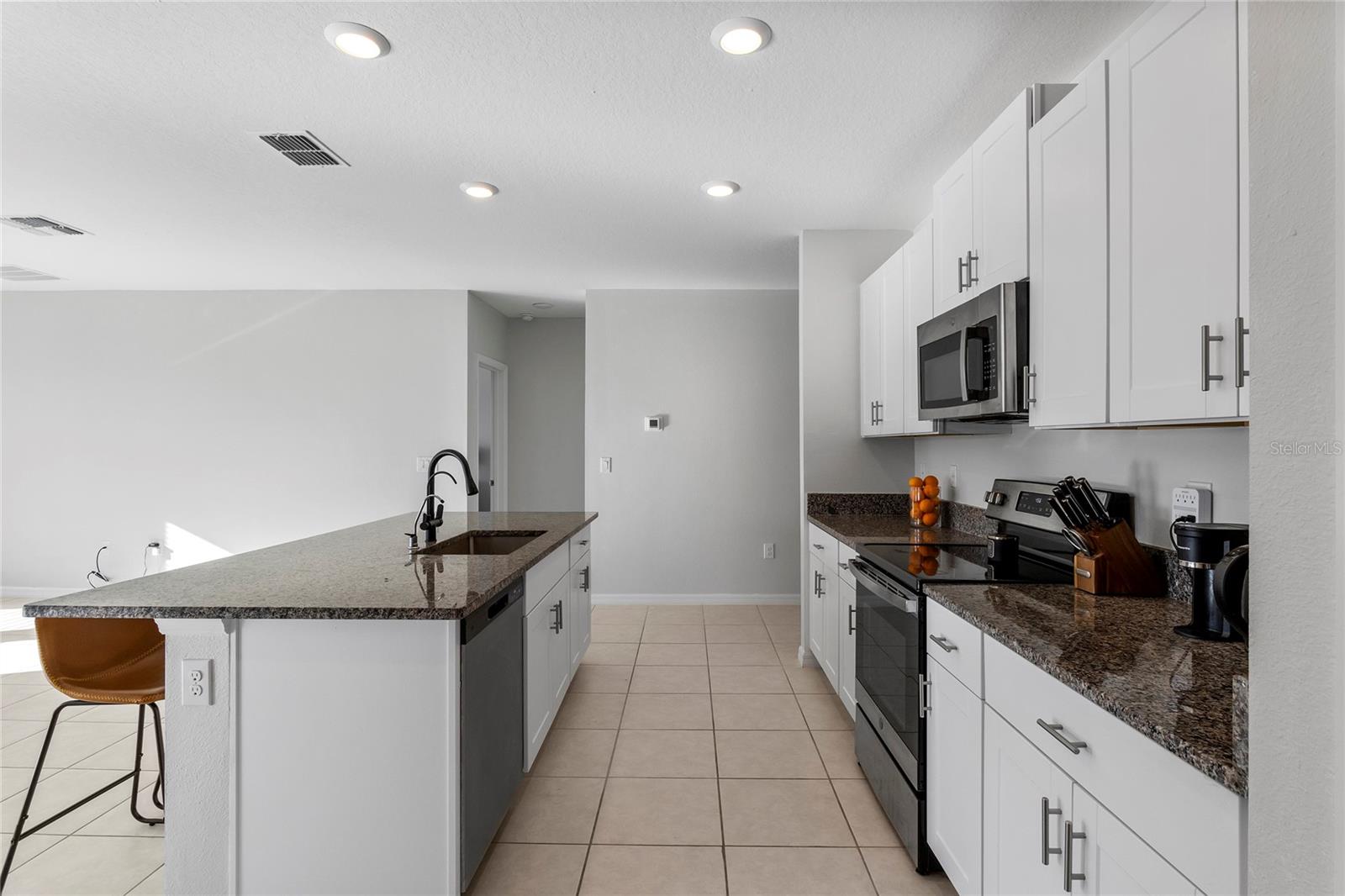 3519 LOUNGING WREN LN