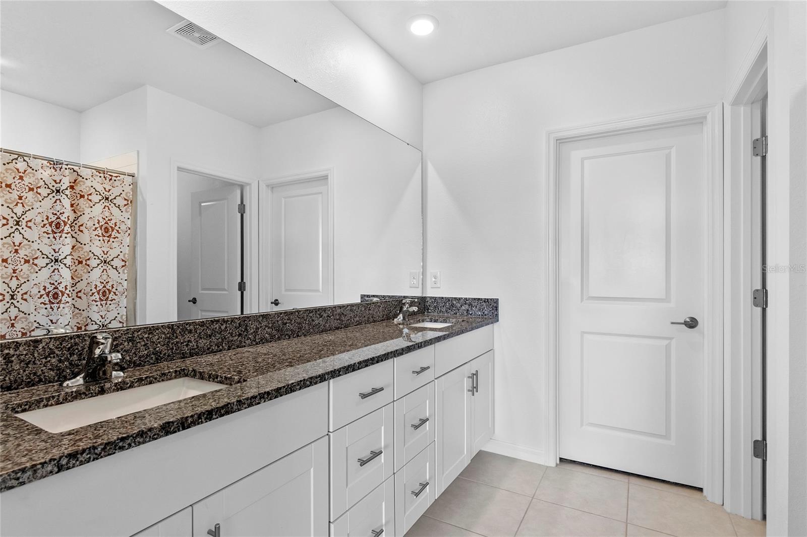 3519 LOUNGING WREN LN