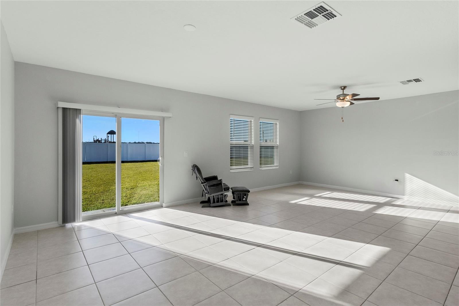 3519 LOUNGING WREN LN