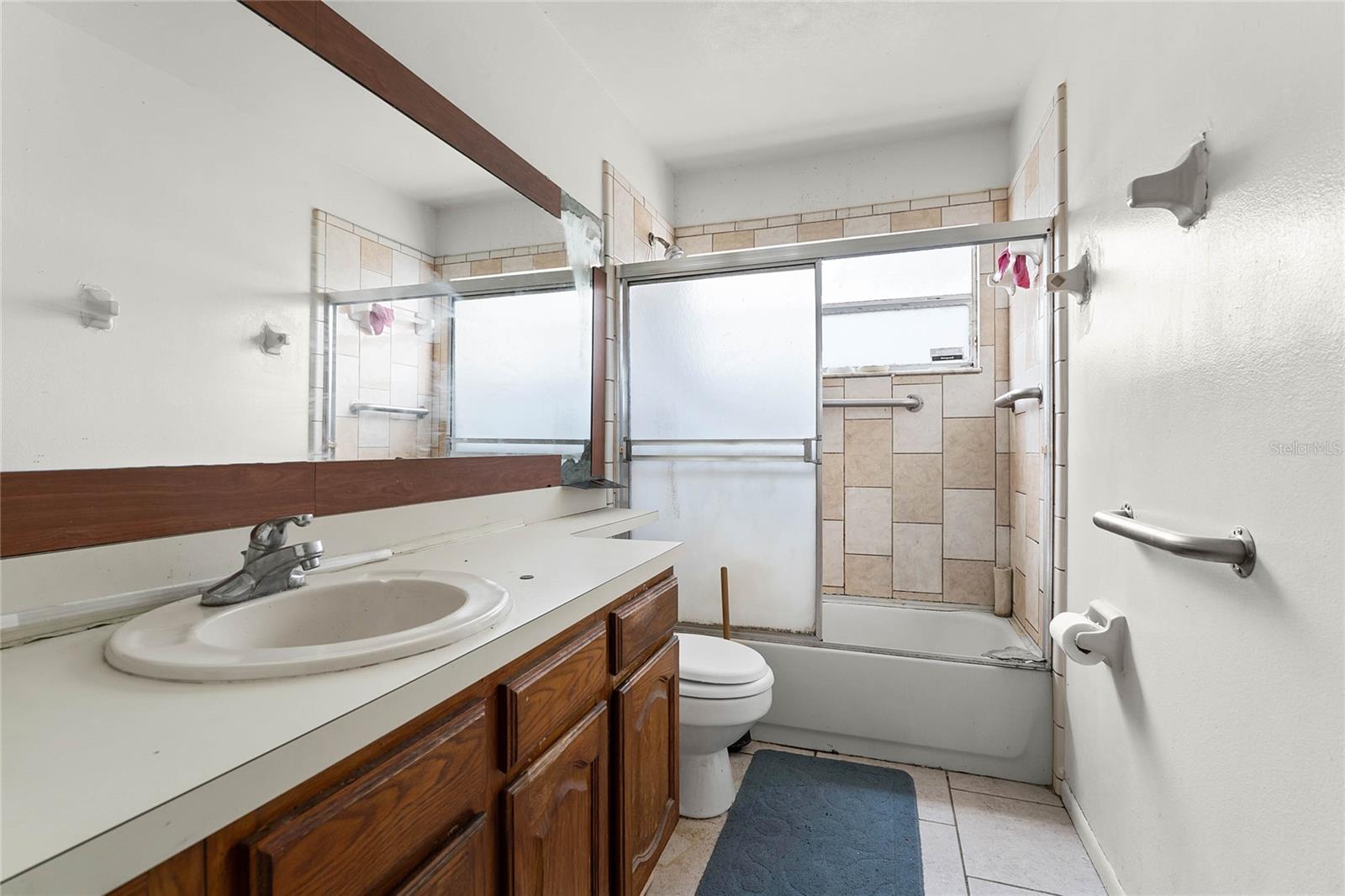 7025 HIAWASSEE OAK DR