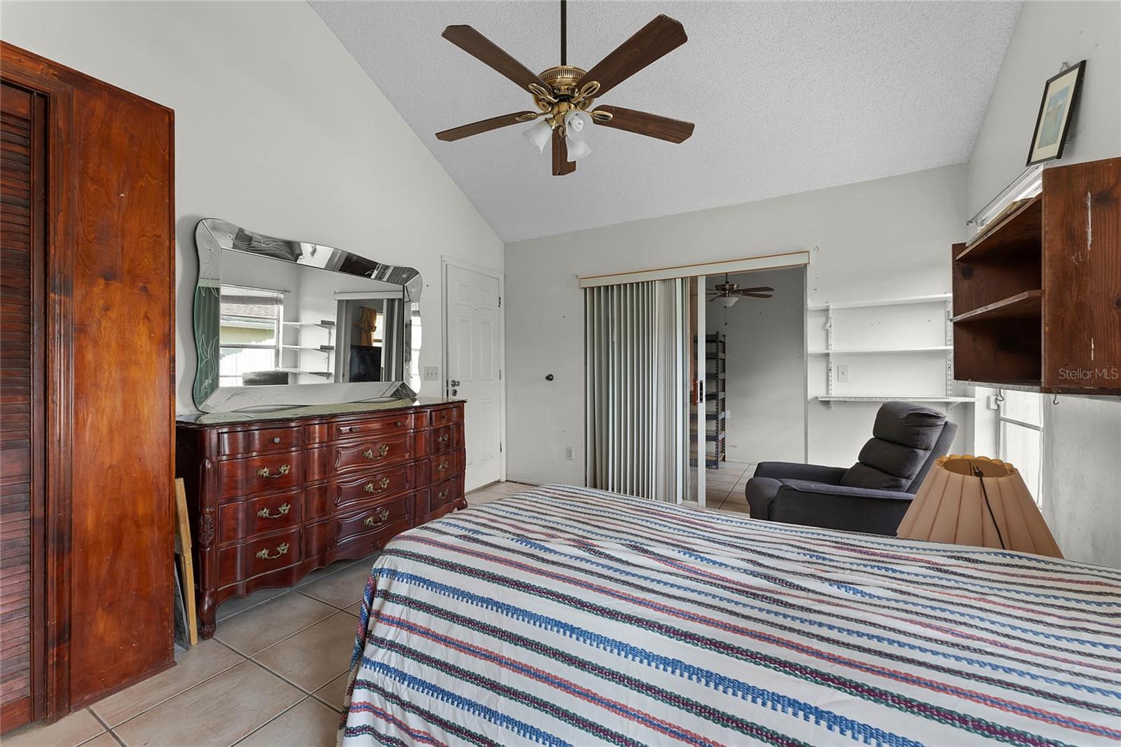 7025 HIAWASSEE OAK DR