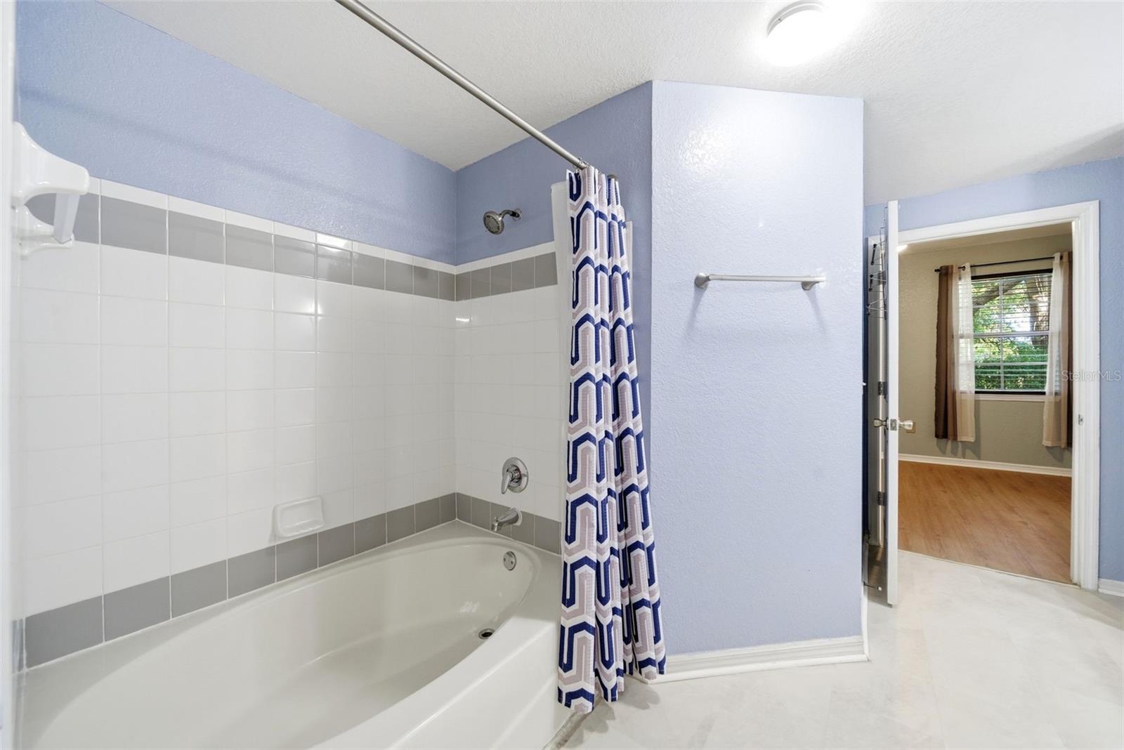 6663 QUEENS BOROUGH AVE #108