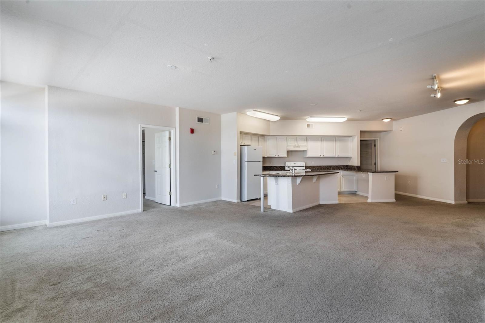 911 N ORANGE AVE #352