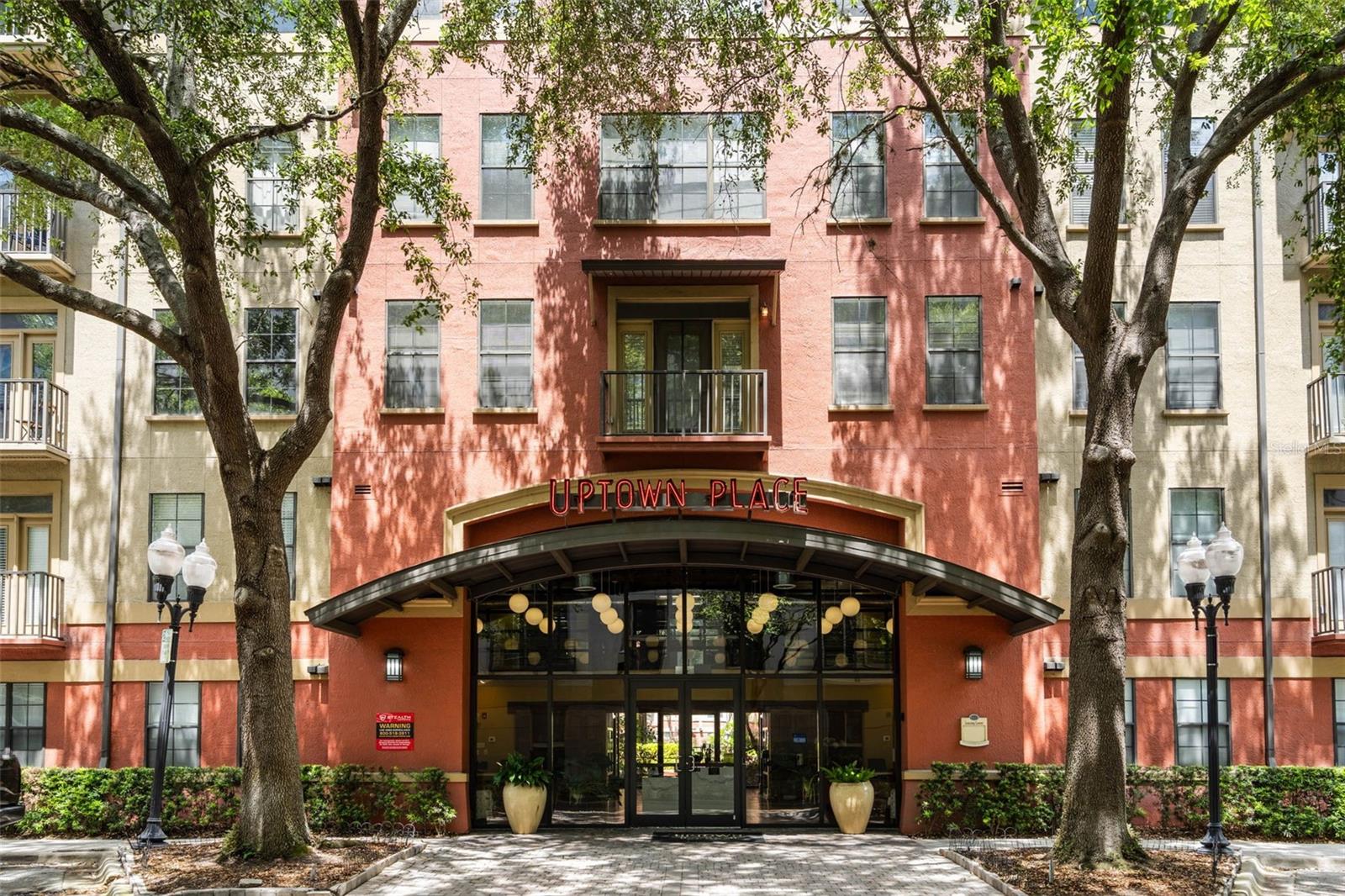 911 N ORANGE AVE #352