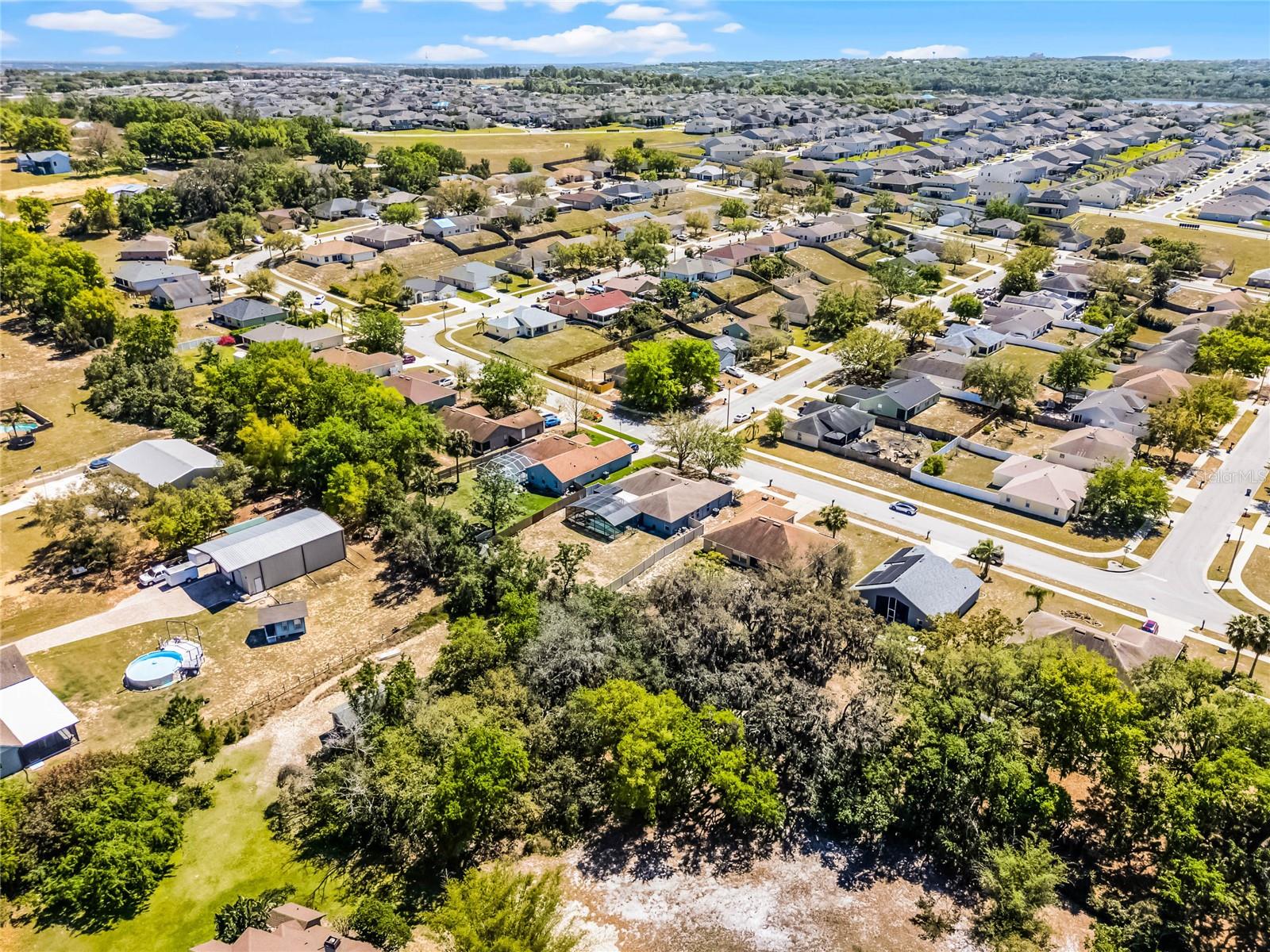 525 GENTLE BREEZE DR