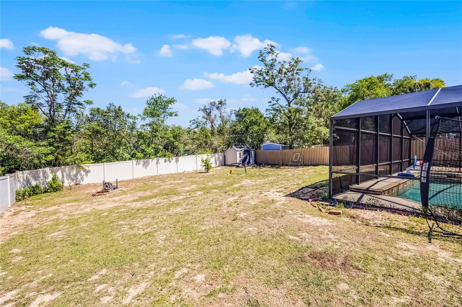 525 GENTLE BREEZE DR