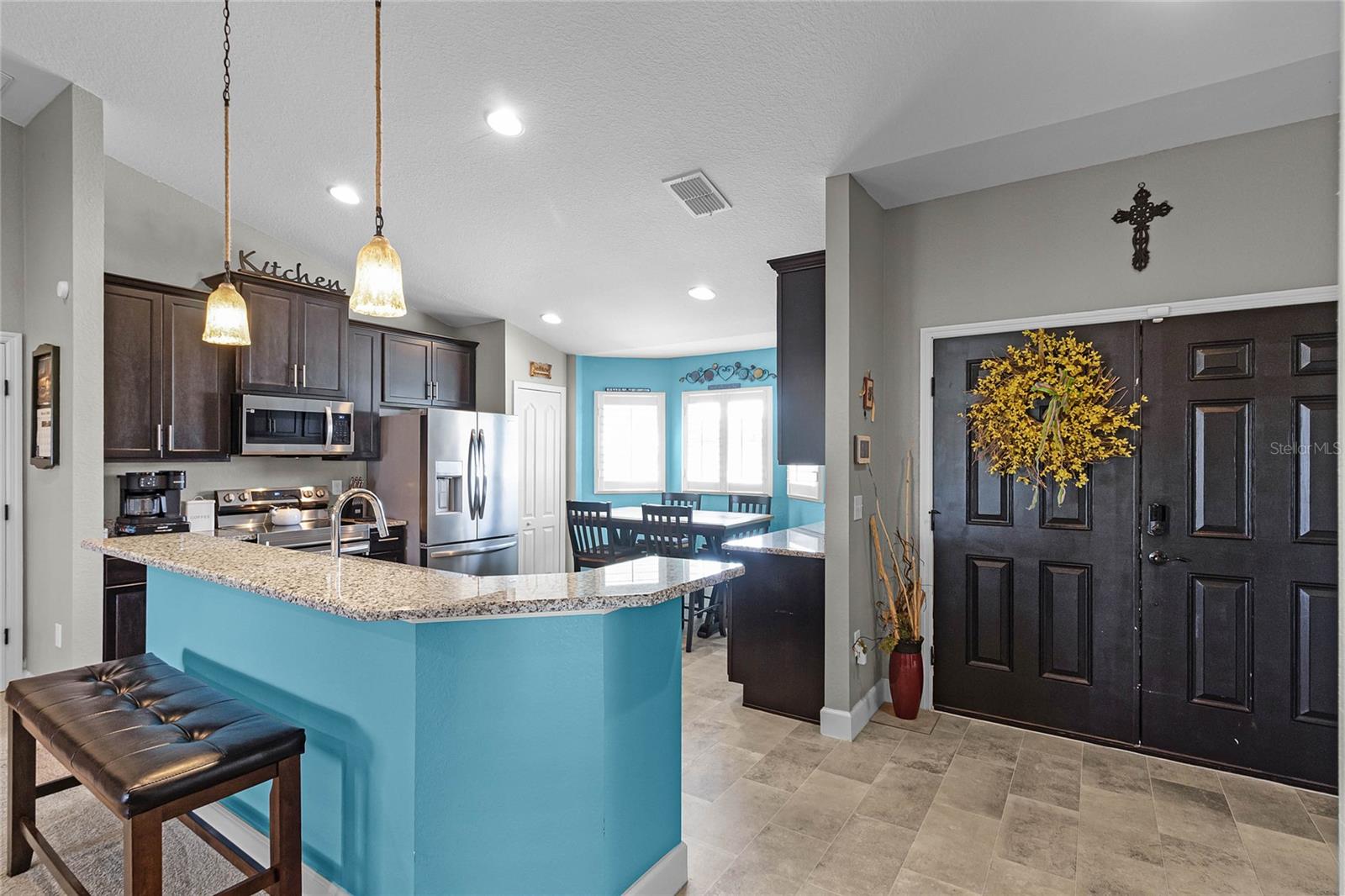 427 LANHAM DR