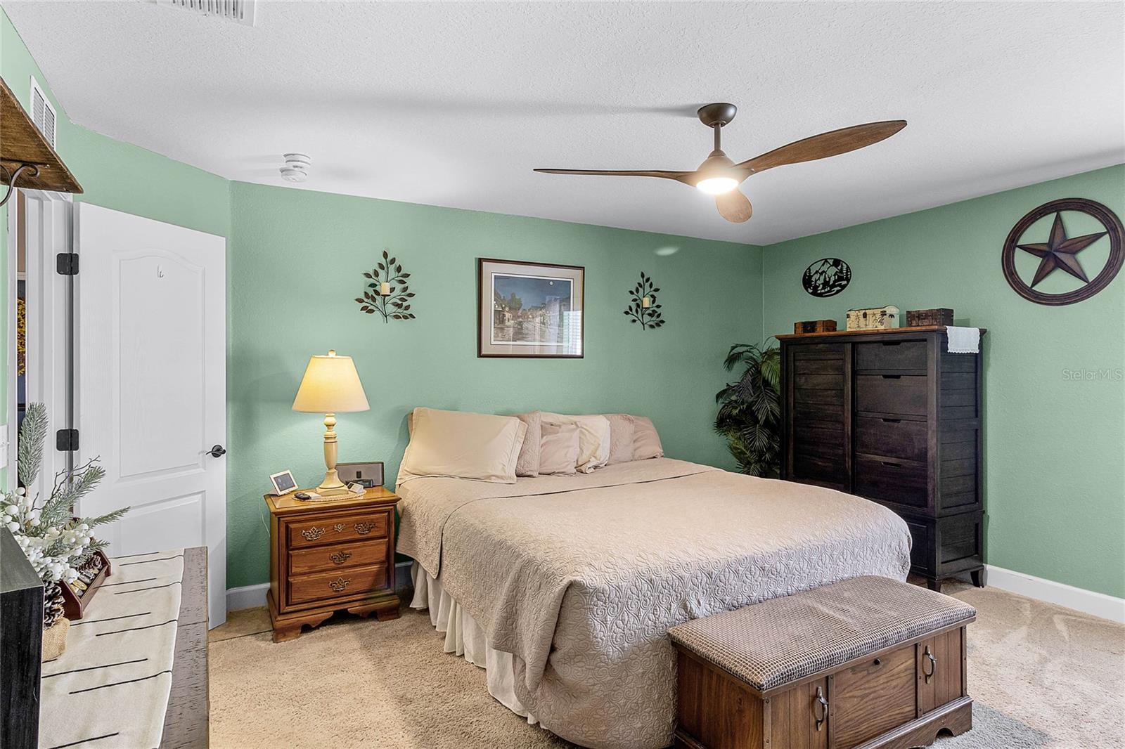 427 LANHAM DR