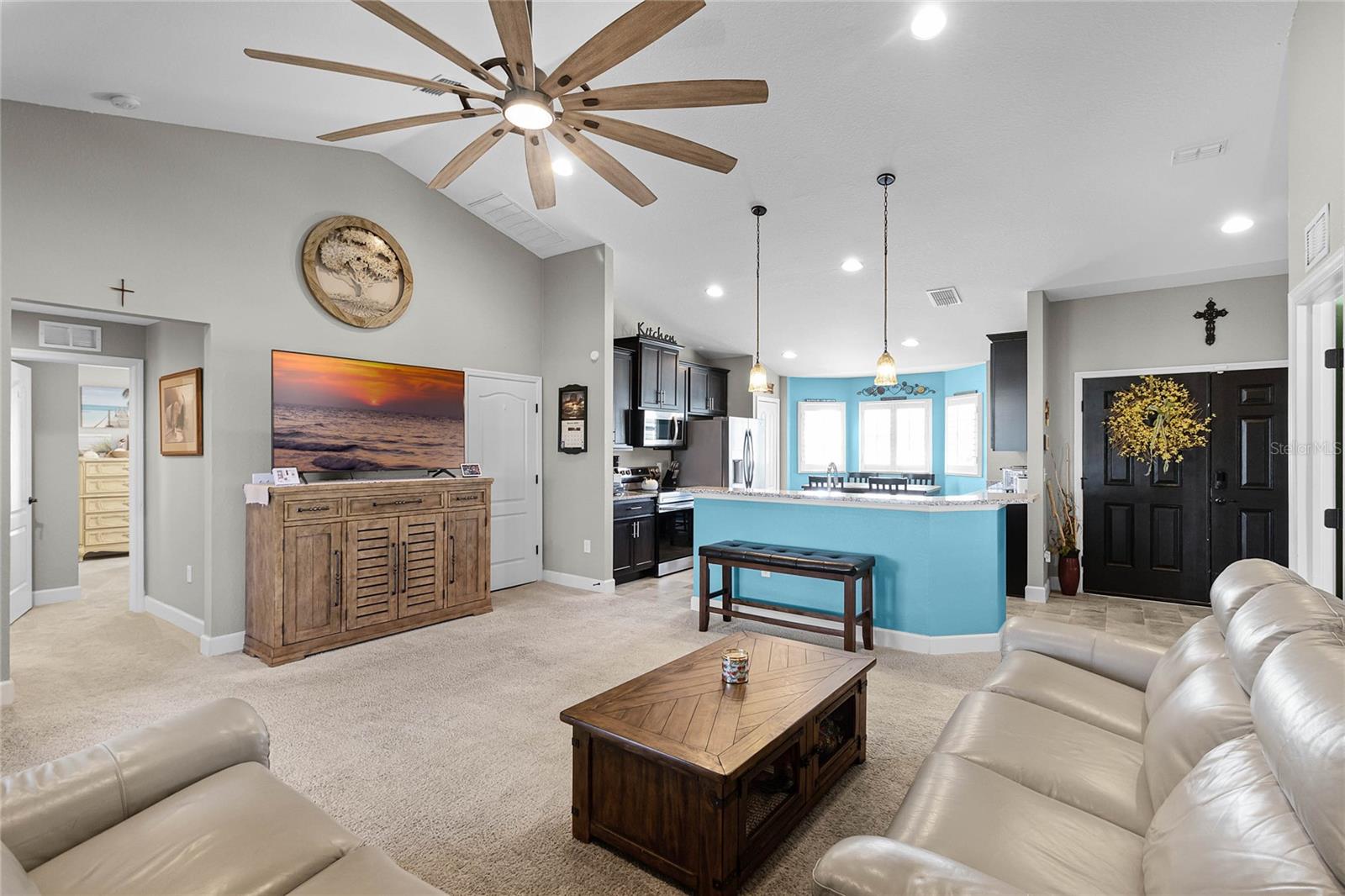 427 LANHAM DR