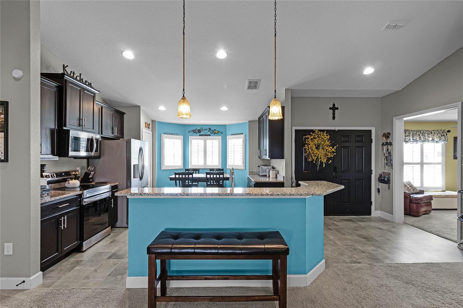 427 LANHAM DR