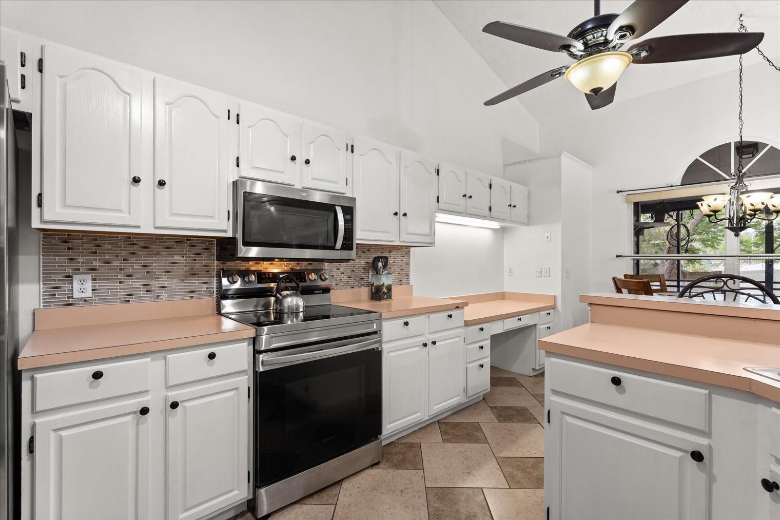 7151 HIAWASSEE OAK DR