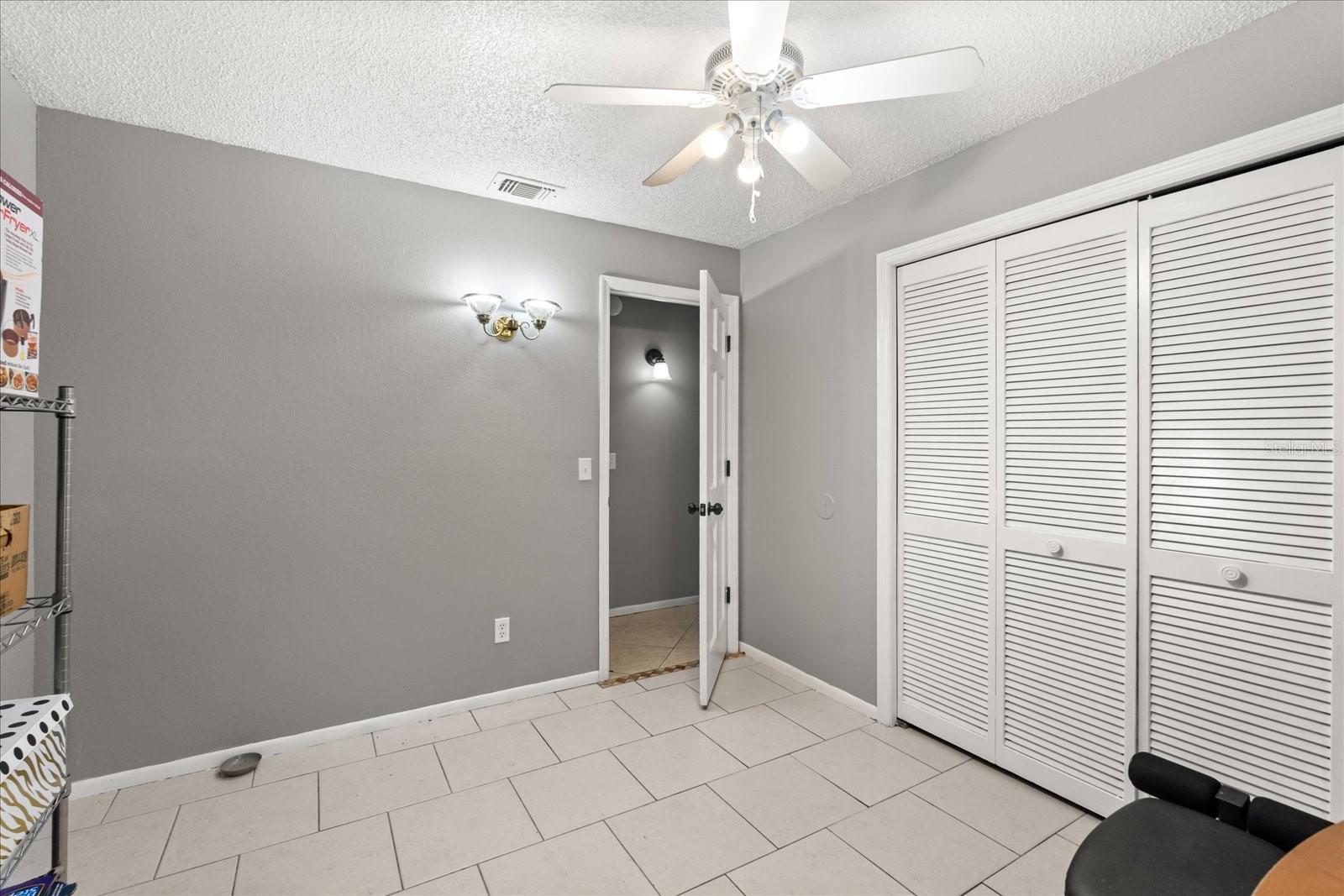 7151 HIAWASSEE OAK DR