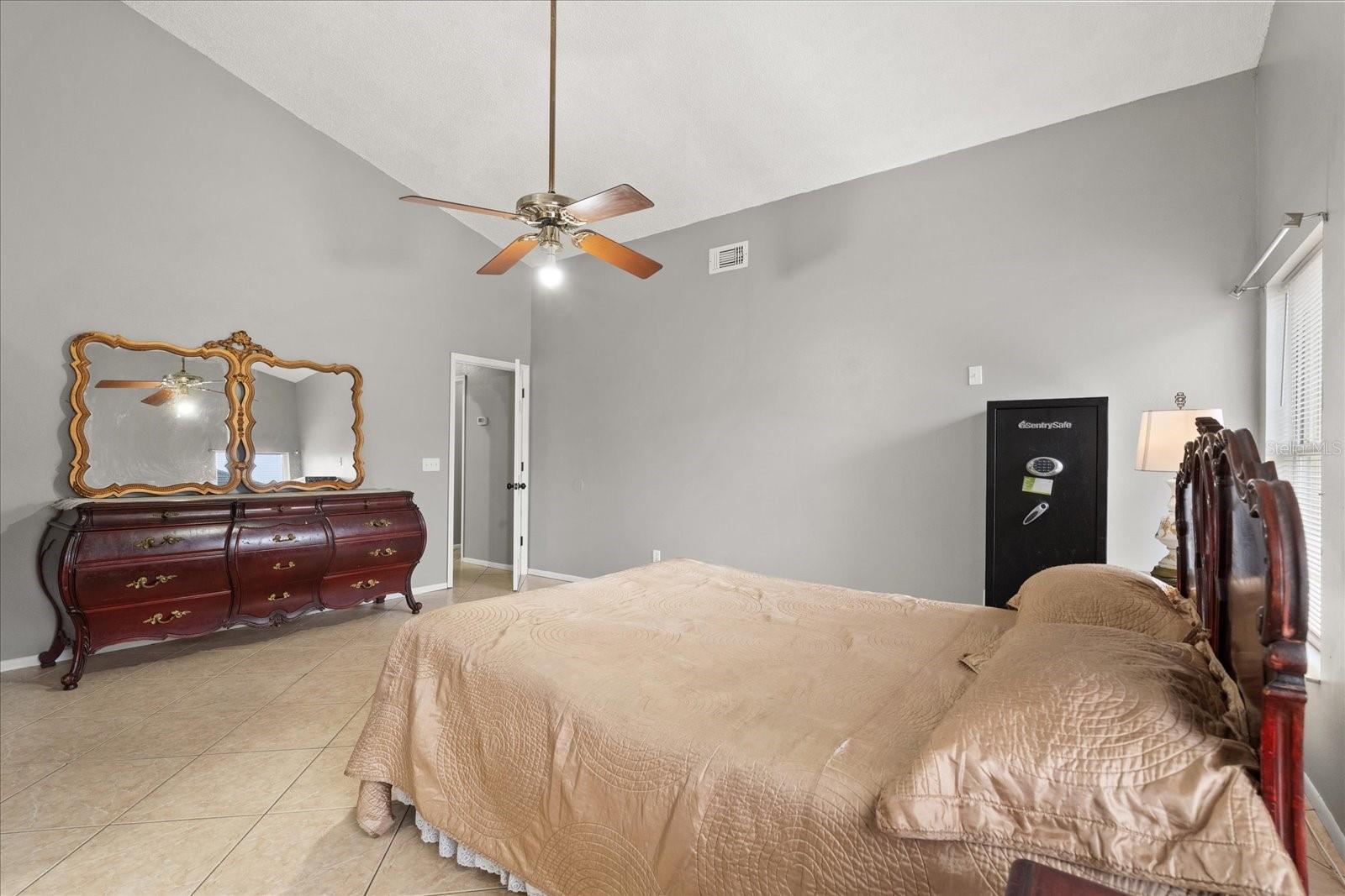 7151 HIAWASSEE OAK DR