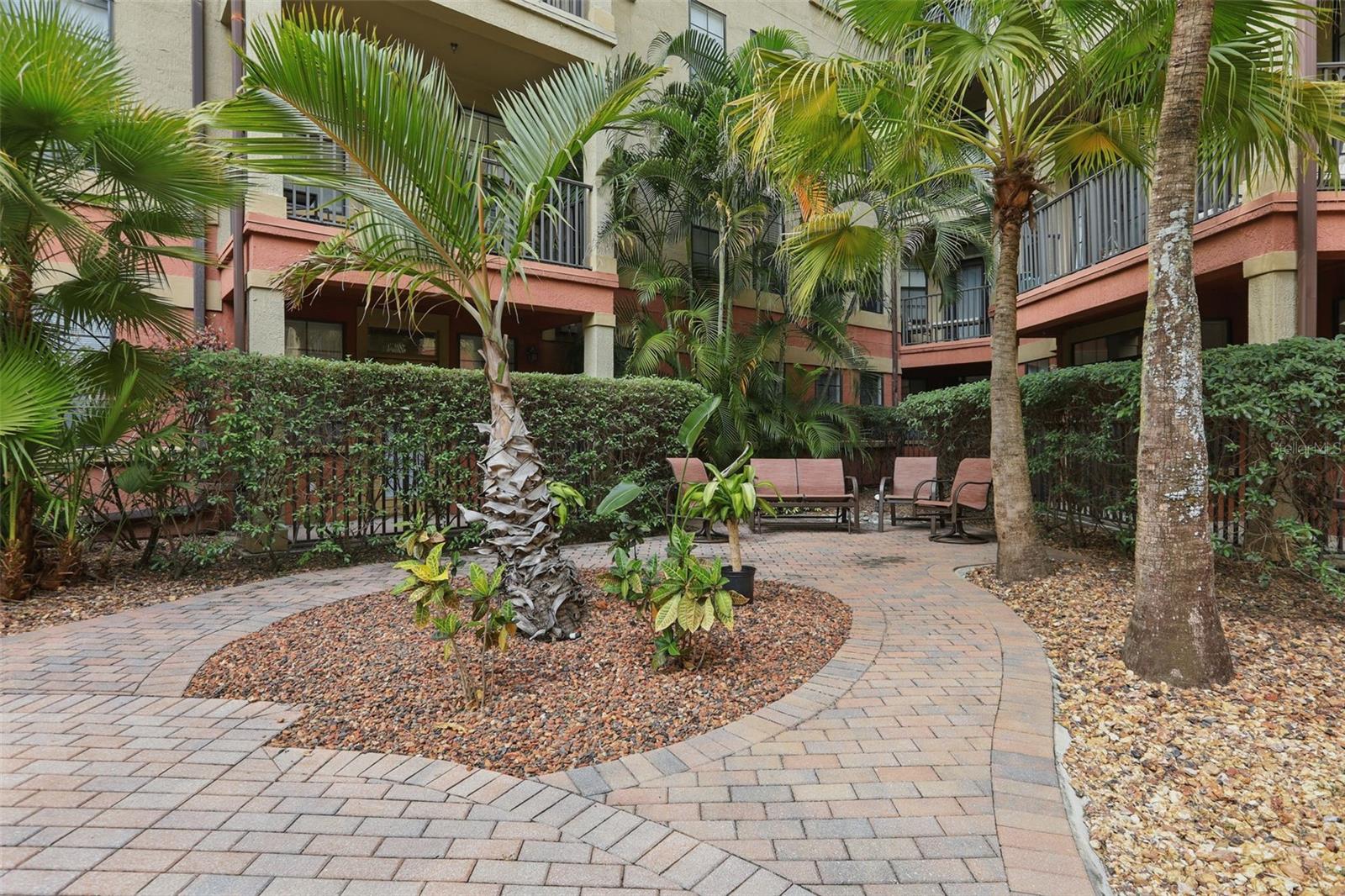 911 N ORANGE AVE #409