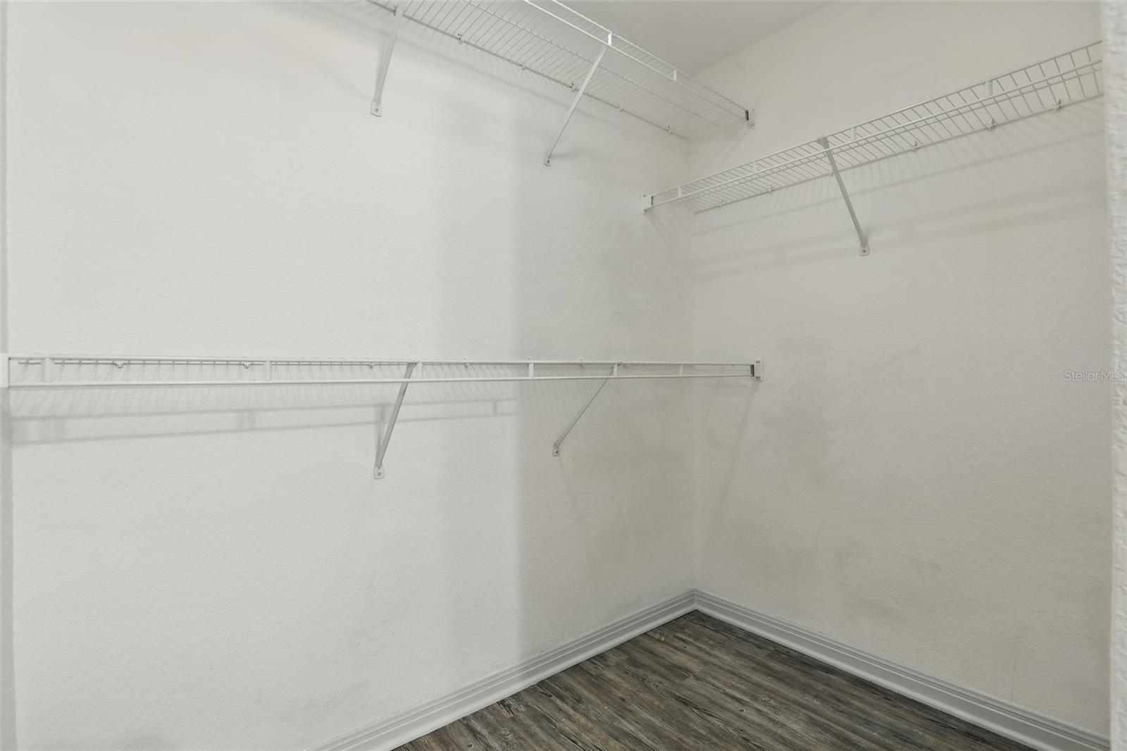 911 N ORANGE AVE #409