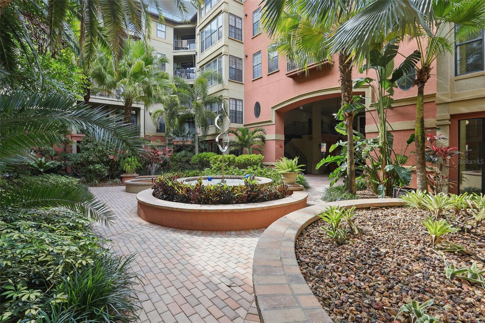 911 N ORANGE AVE #409