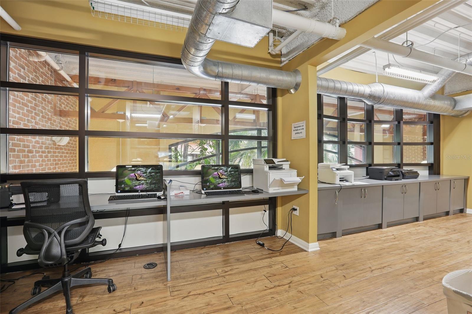 911 N ORANGE AVE #409