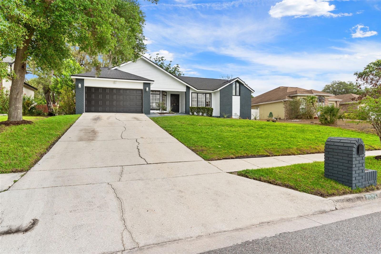 7025 HIAWASSEE OAK DR